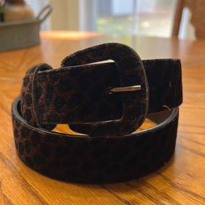 Lepoard print belt . Size Medium.